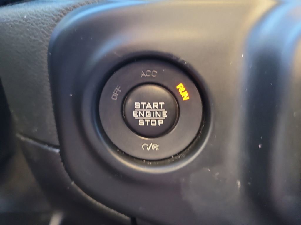 Used 2018 Jeep Wrangler Unlimited Sahara image 26