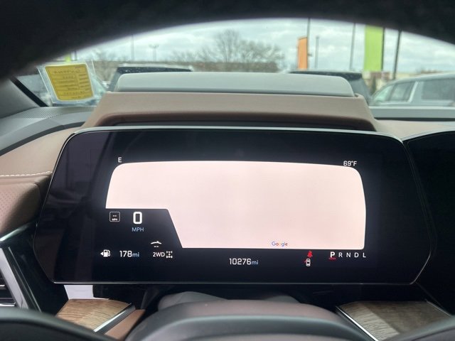 Certified 2025 Chevrolet Suburban High Country image 21