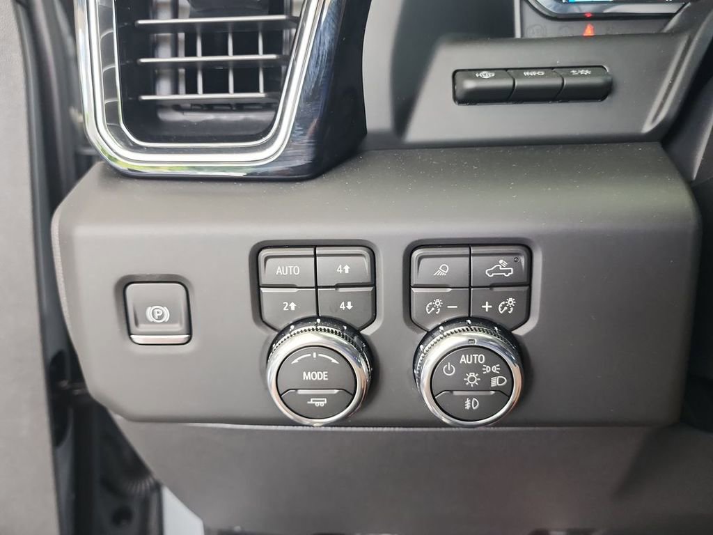 Certified 2026 GMC Sierra 1500 Denali w/ Denali Reserve Package AWD/4WD image 18