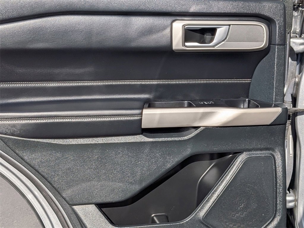 Used 2023 Ford Explorer Limited image 26