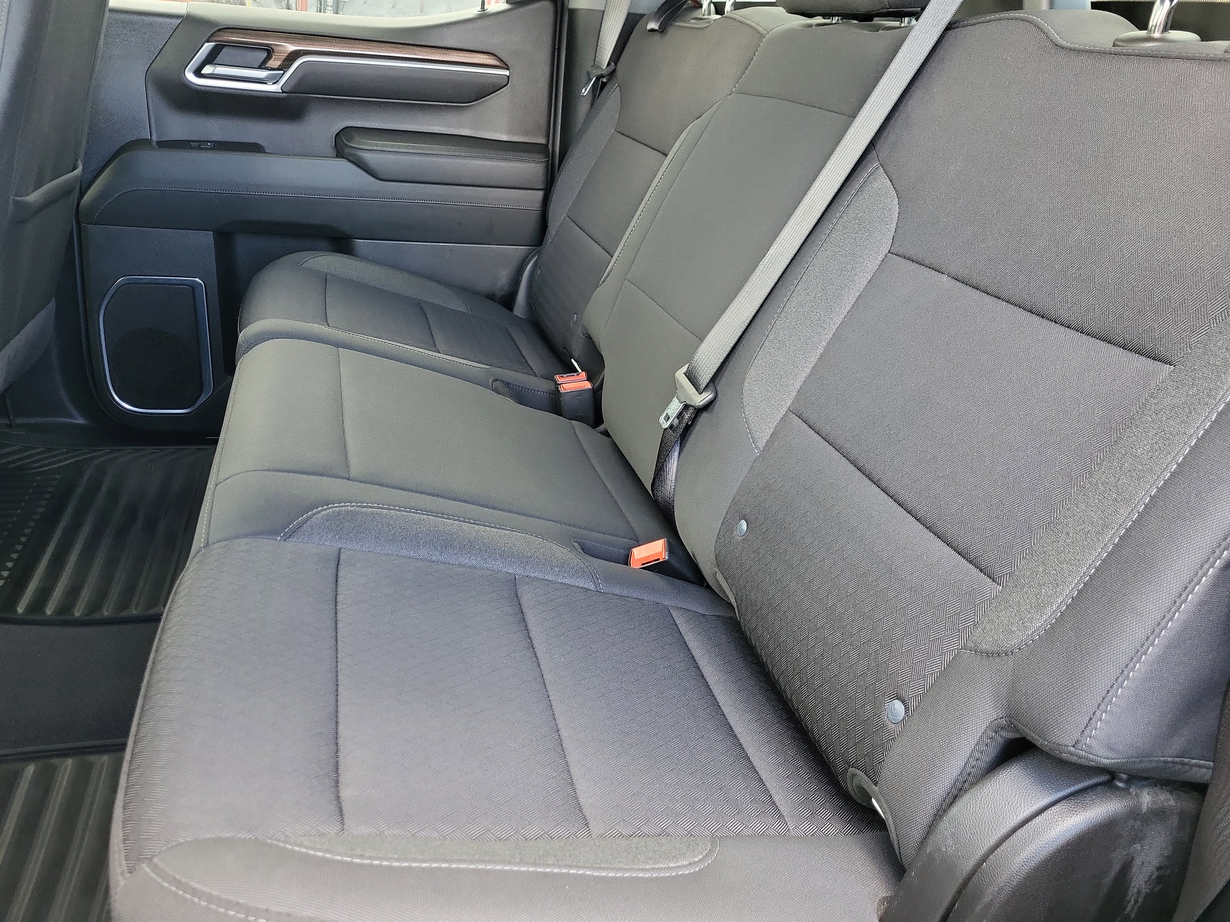 Used 2025 Chevrolet Silverado 1500 LT image 15