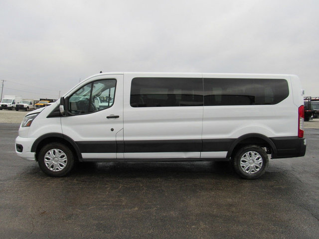 Used 2023 Ford Transit 350 XLT image 2