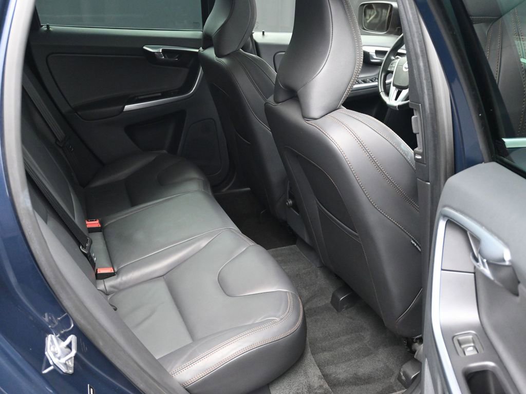 Used 2015 Volvo XC60 T6 Platinum image 19