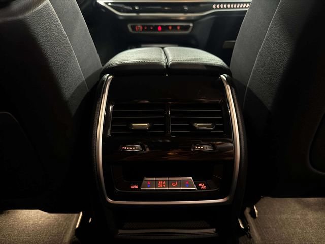 Used 2024 BMW X7 xDrive40i AWD/4WD image 20