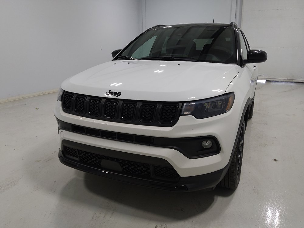 Used 2023 Jeep Compass Latitude w/ Convenience Group AWD/4WD image 15