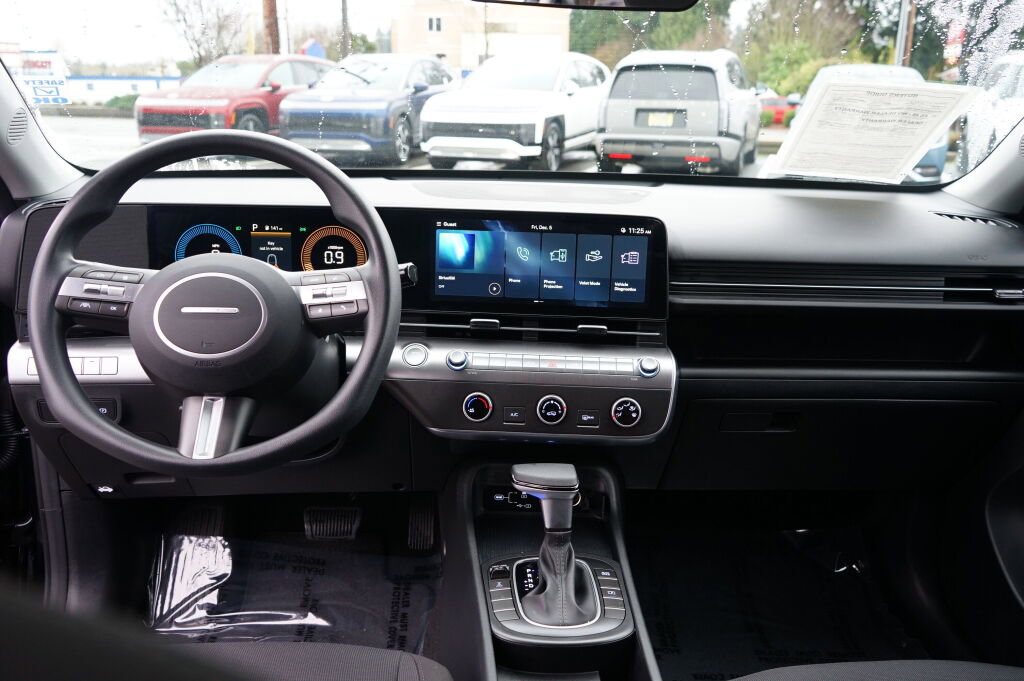 Used 2024 Hyundai Kona SE image 15