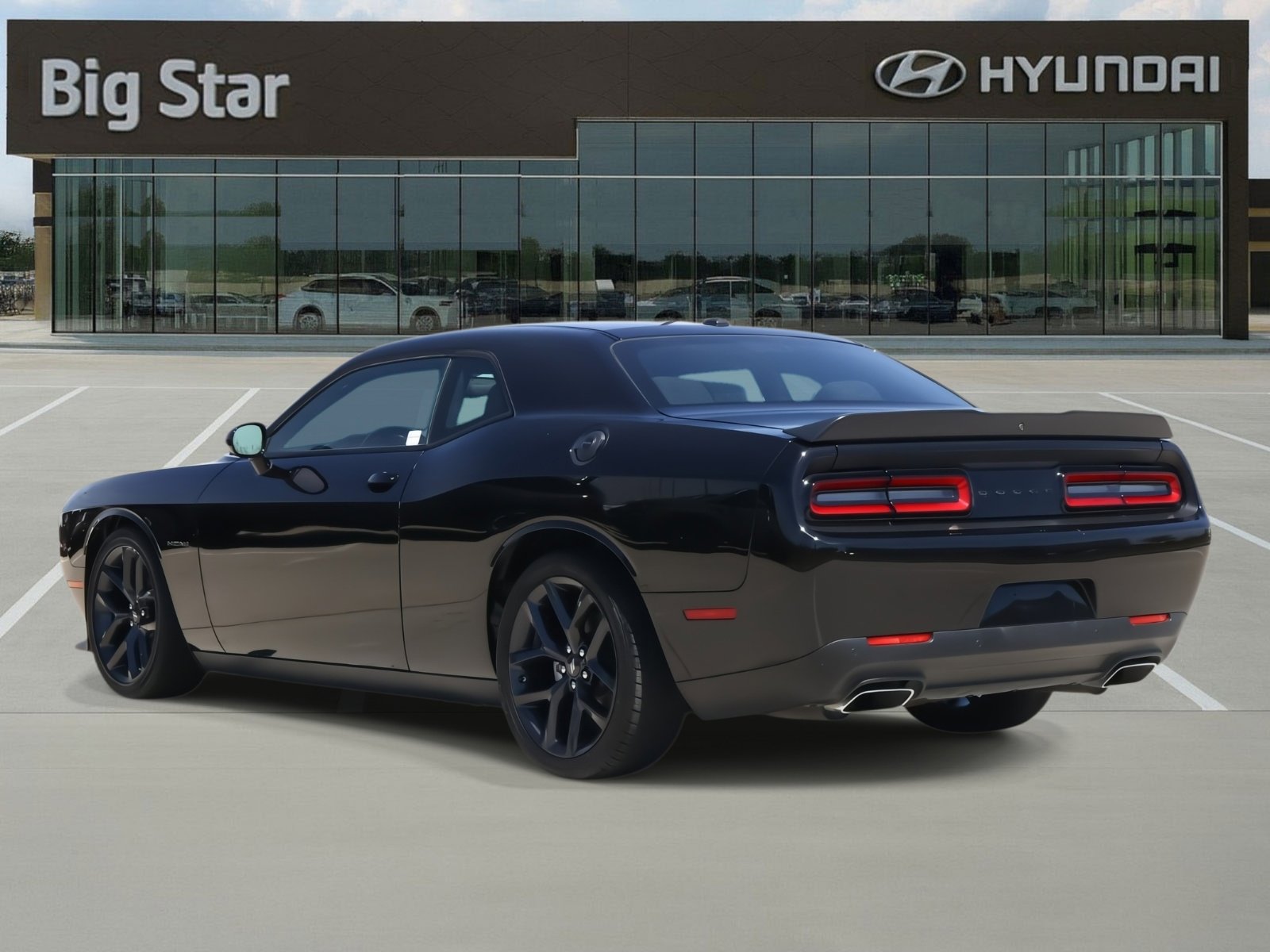 Used 2022 Dodge Challenger R/T w/ Blacktop Package image 3