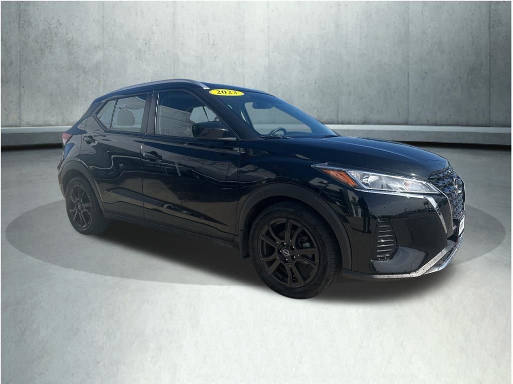 Used 2023 Nissan Kicks SV image 9