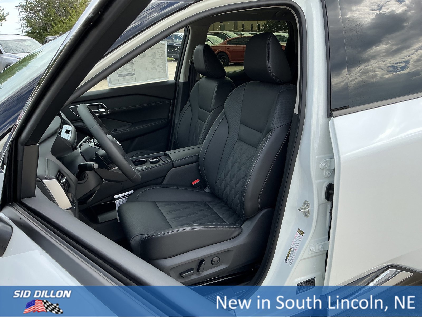 New 2026 Nissan Rogue Platinum w/ Platinum Premium Package image 9