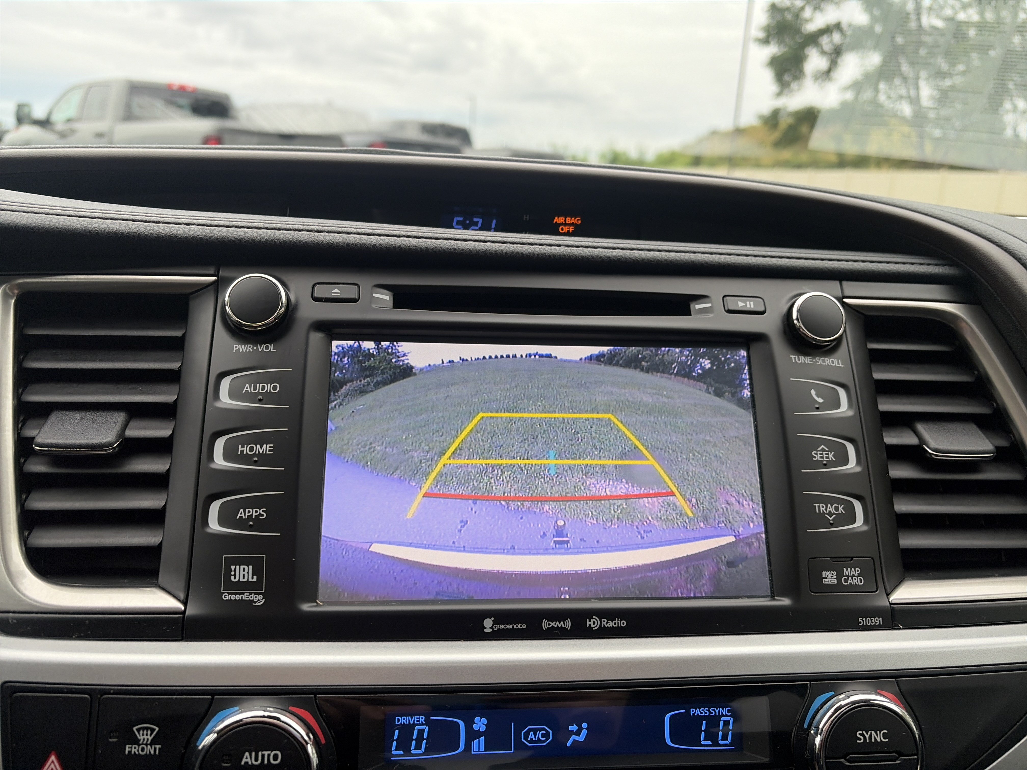 Used 2019 Toyota Highlander Limited AWD/4WD image 41