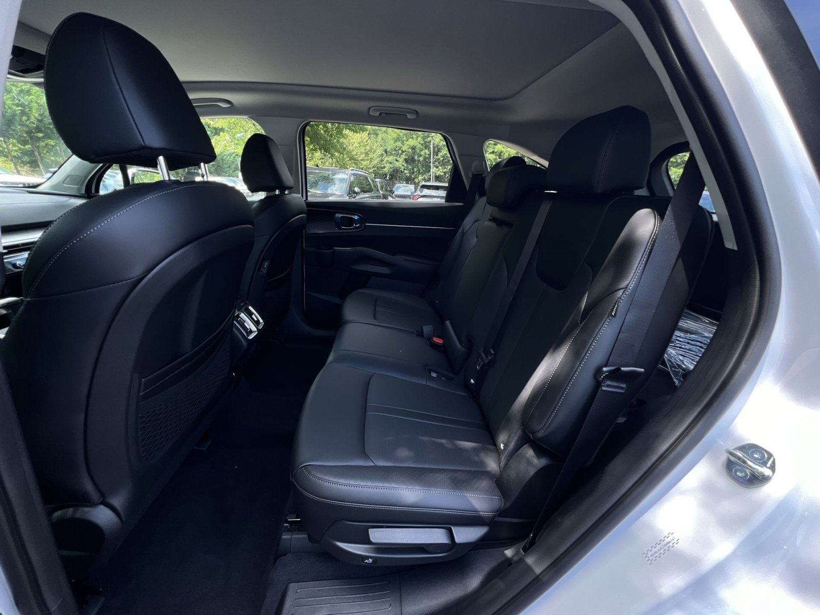 New 2026 Kia Sorento S w/ S Panoramic Sunroof Package FWD image 30