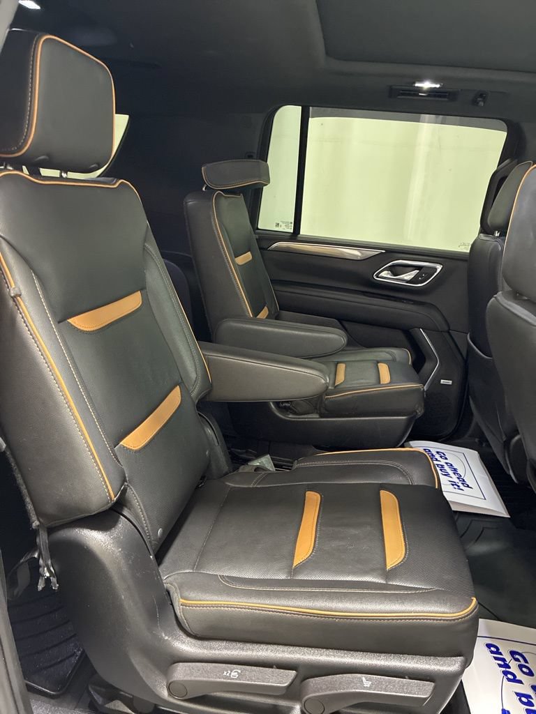 Used 2023 GMC Yukon XL AT4 w/ AT4 Premium Package AWD/4WD image 31