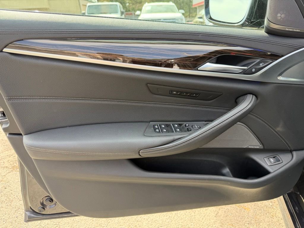 Used 2019 BMW M550i xDrive w/ Premium Package 2 image 12