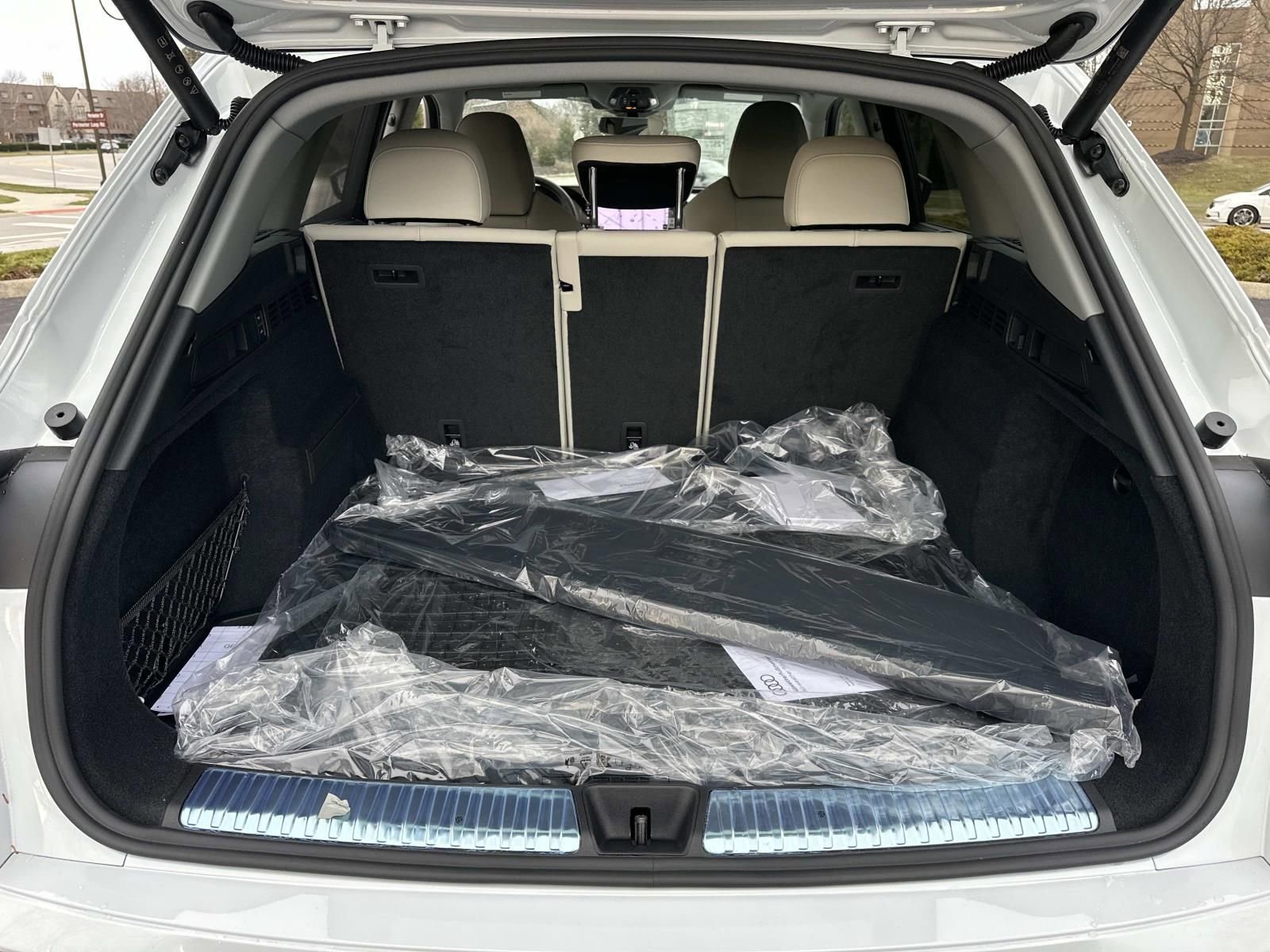 New 2025 Audi Q5 Prestige image 9