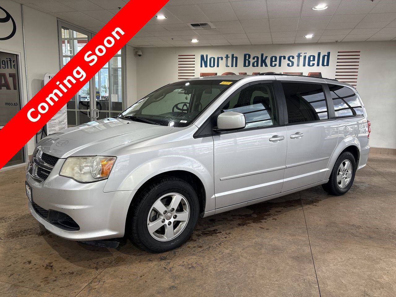 Used 2012 Dodge Grand Caravan SXT FWD image 1