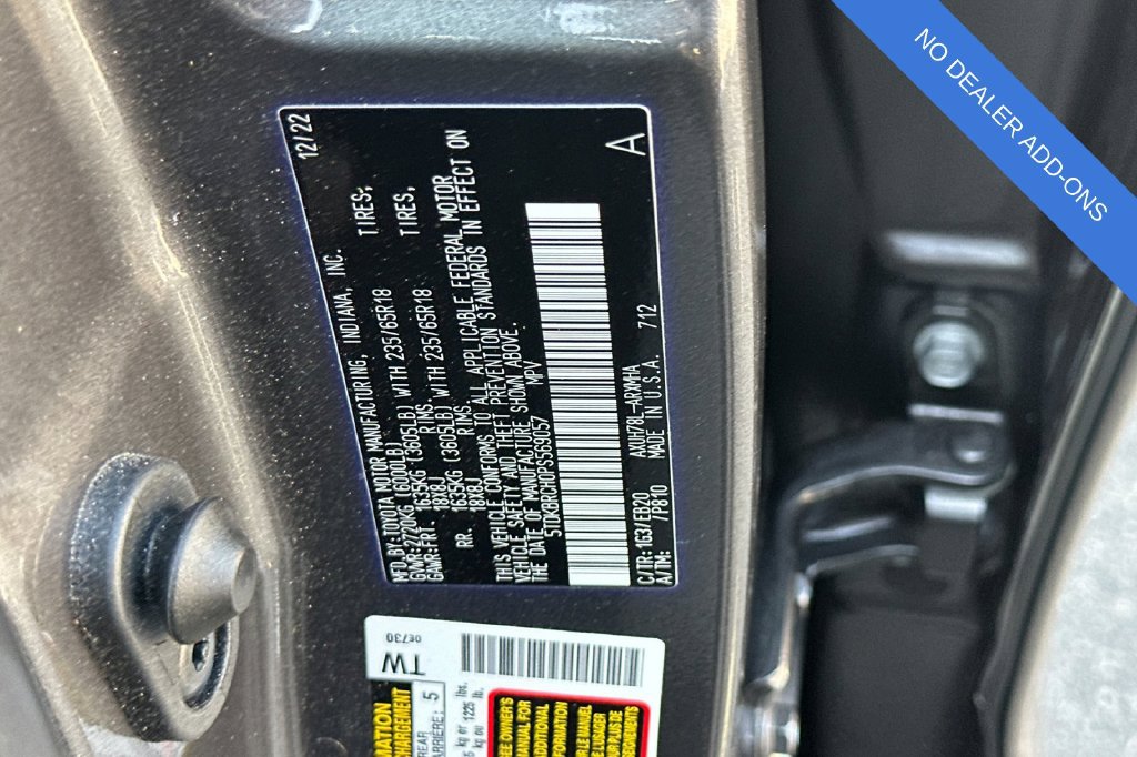 Used 2023 Toyota Highlander XLE AWD/4WD image 31