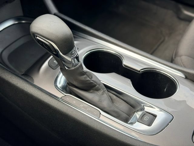 Used 2025 Chevrolet Malibu LT FWD image 17