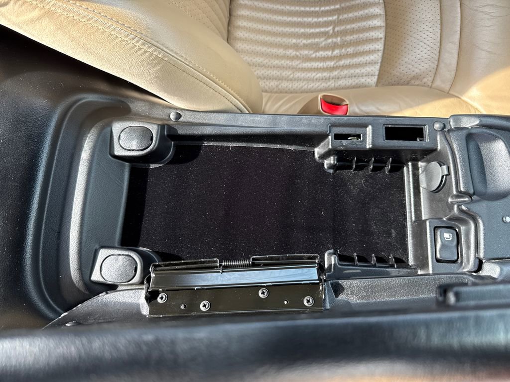 Used 2001 Chevrolet Corvette Coupe w/ Preferred Equipment Group2 RWD image 18