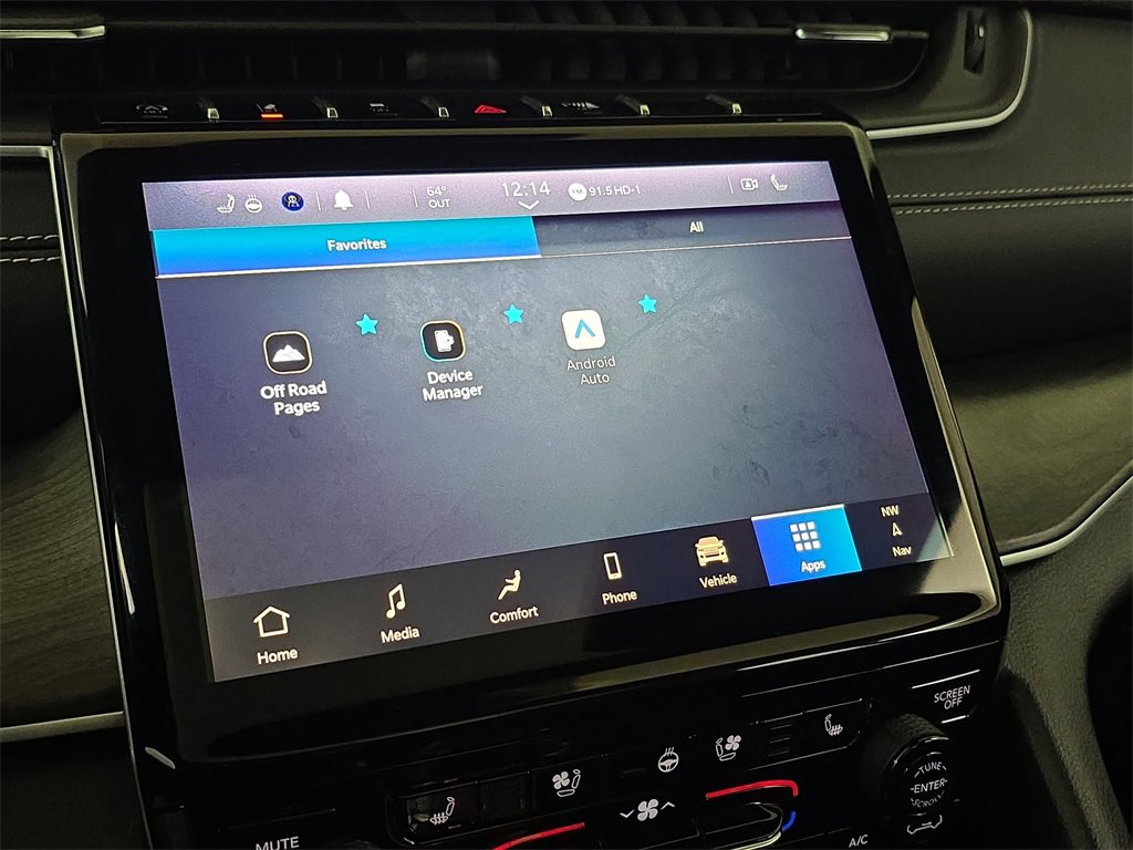 Used 2024 Jeep Grand Cherokee L Limited w/ Luxury Tech Group II image 24
