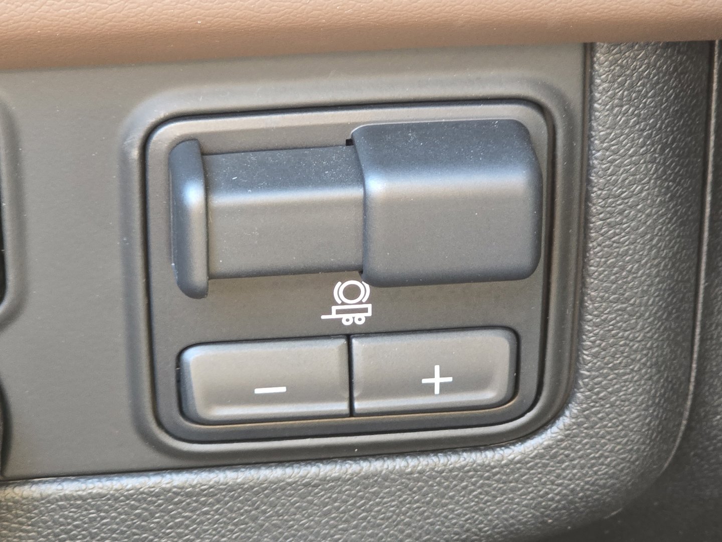 Used 2023 Chevrolet Tahoe High Country AWD/4WD image 18