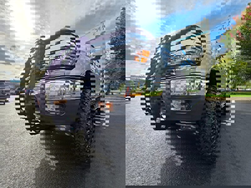 Used 2001 Toyota 4Runner SR5 image 9