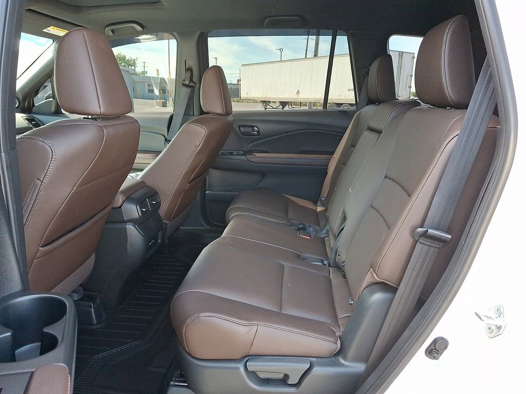 Used 2024 Honda Passport EX-L image 10