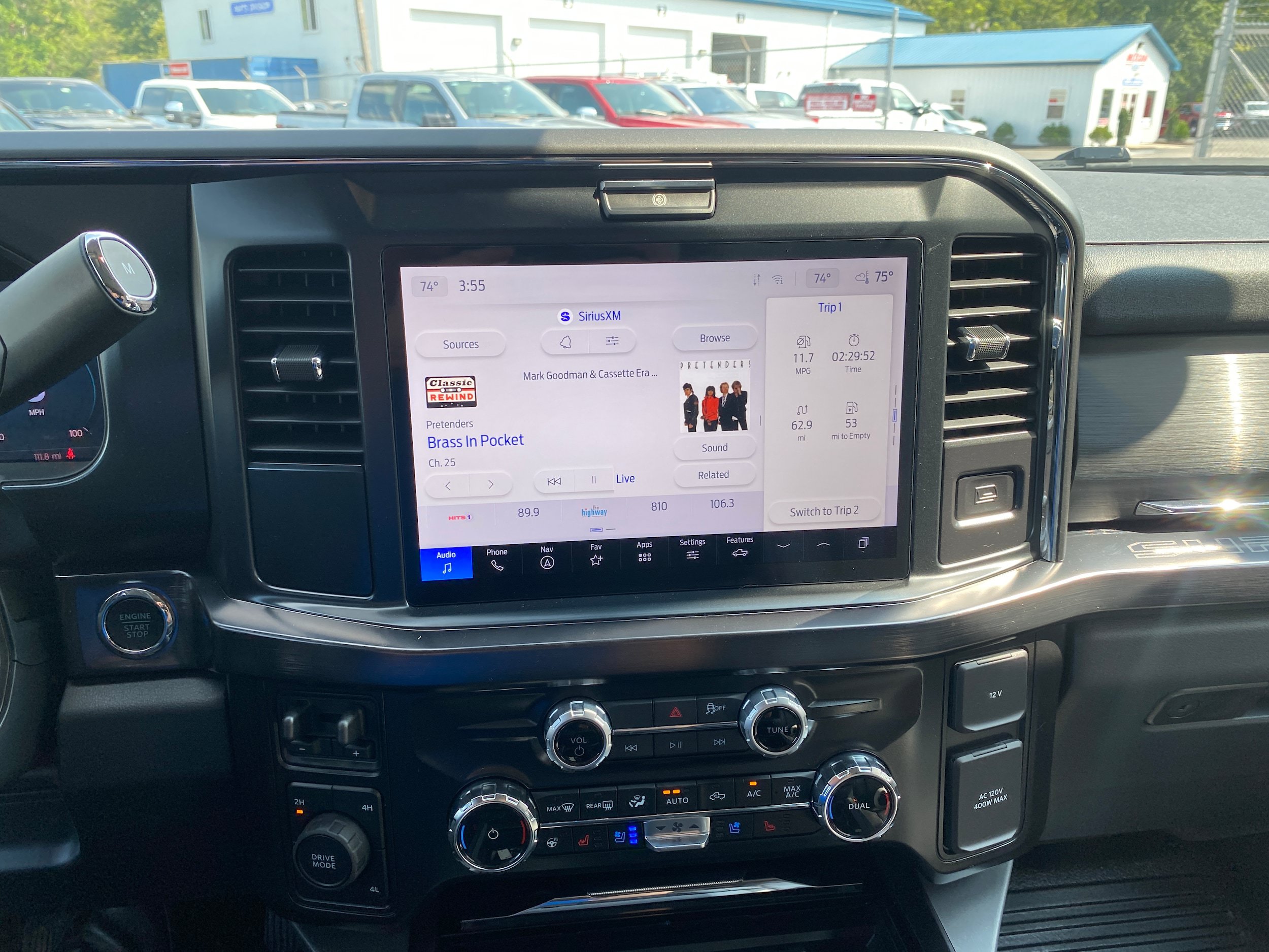 New 2026 Ford F550 4x4 Crew Cab image 39