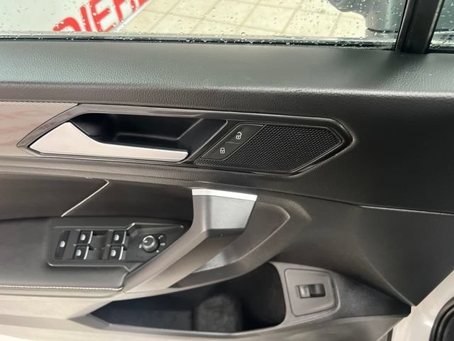 Used 2024 Volkswagen Tiguan SE AWD/4WD image 20