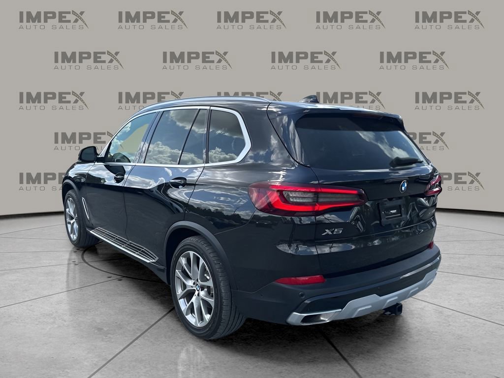 Used 2023 BMW X5 xDrive40i w/ Premium Package image 3