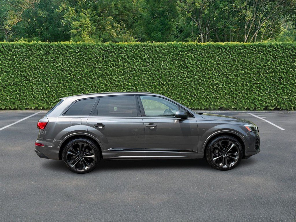 Used 2026 Audi Q7 3.0T Premium Plus AWD/4WD image 2