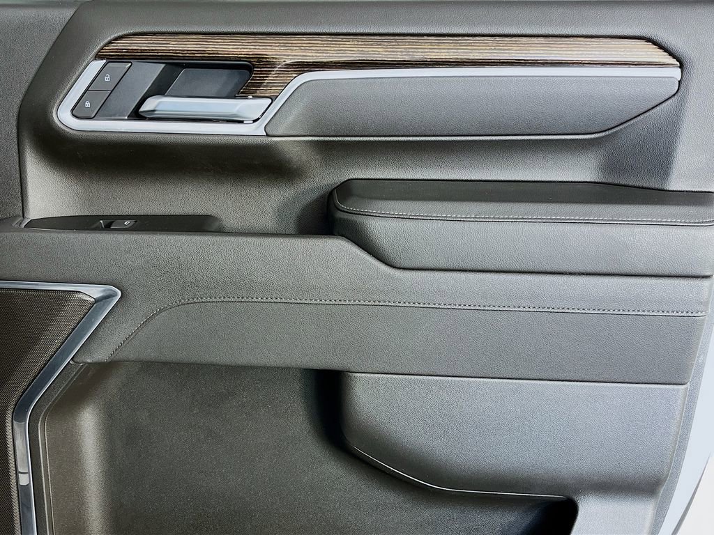 Used 2025 GMC Sierra 3500 SLE w/ SLE Value Package image 33