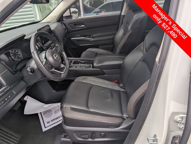 Certified 2023 Nissan Pathfinder SL w/ SL Premium Package AWD/4WD image 15