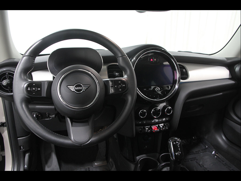 Certified 2023 MINI Cooper 2-Door Hardtop FWD image 6
