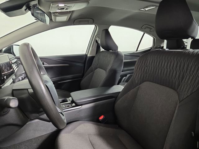 Used 2025 Toyota Camry LE FWD image 13