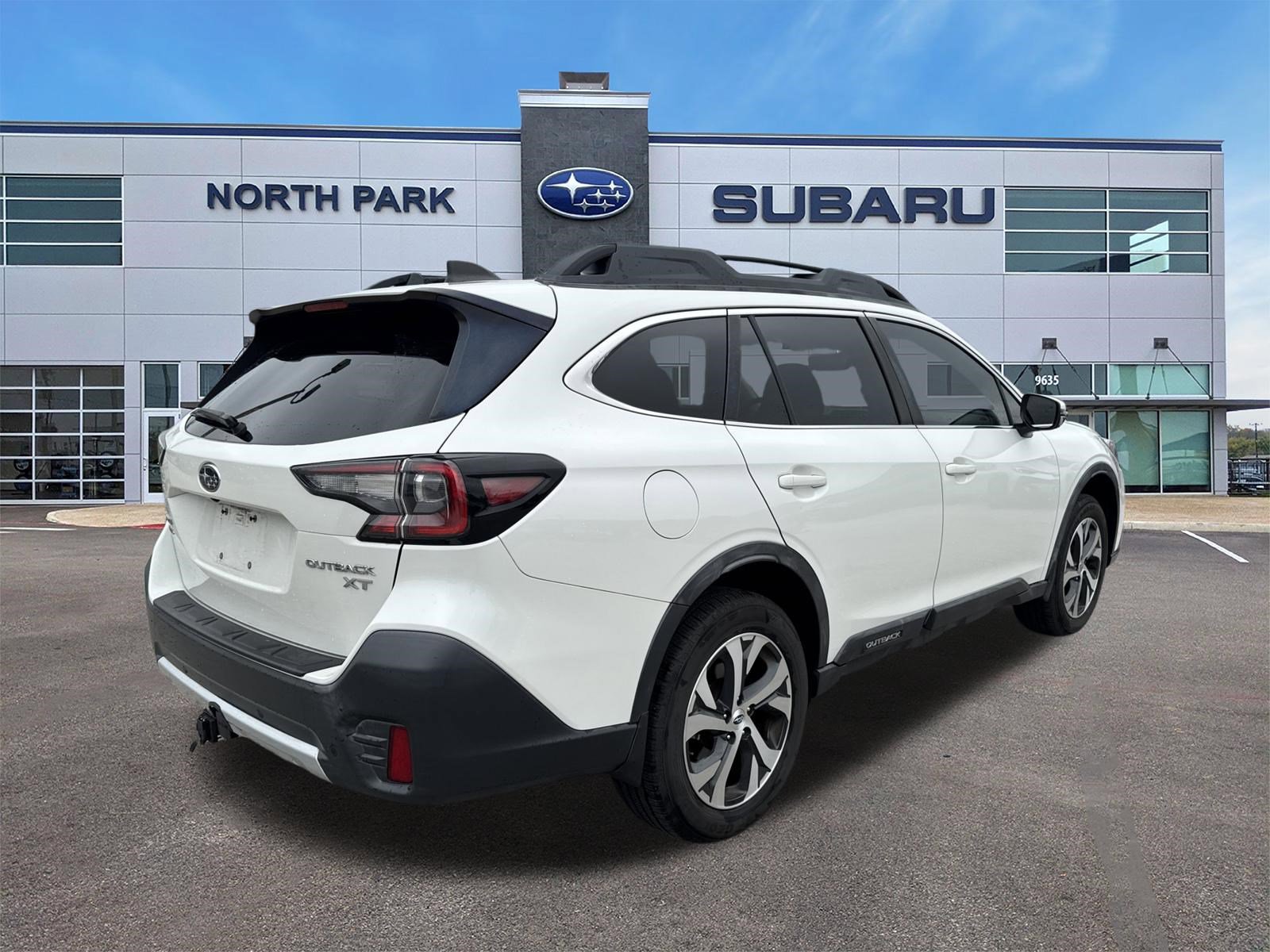 Used 2020 Subaru Outback Limited XT w/ Popular Package #2 AWD/4WD image 3