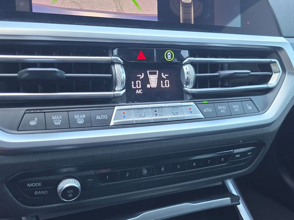 Used 2020 BMW 330i Sedan w/ Driving Assistance Package RWD image 25