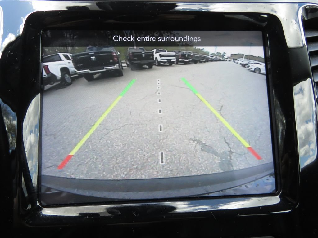 Used 2022 Jeep Cherokee Limited AWD/4WD image 25