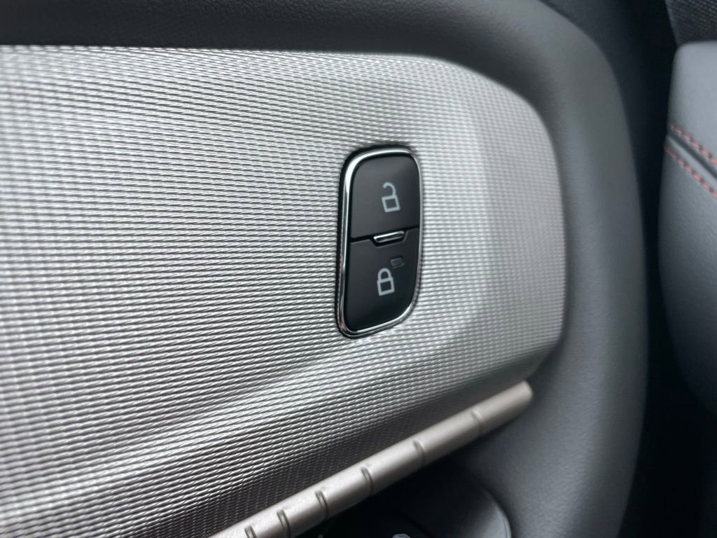 New 2026 Ford Explorer Active w/ Active Comfort Package image 28