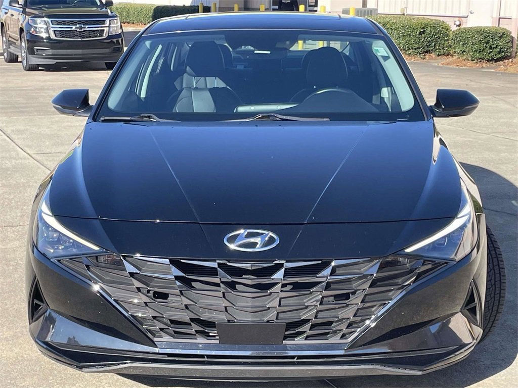 Used 2023 Hyundai Elantra Limited w/ Cargo Package image 8