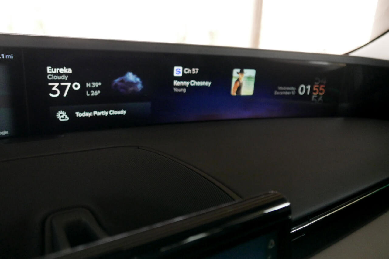 Used 2024 Lincoln Nautilus Reserve image 22