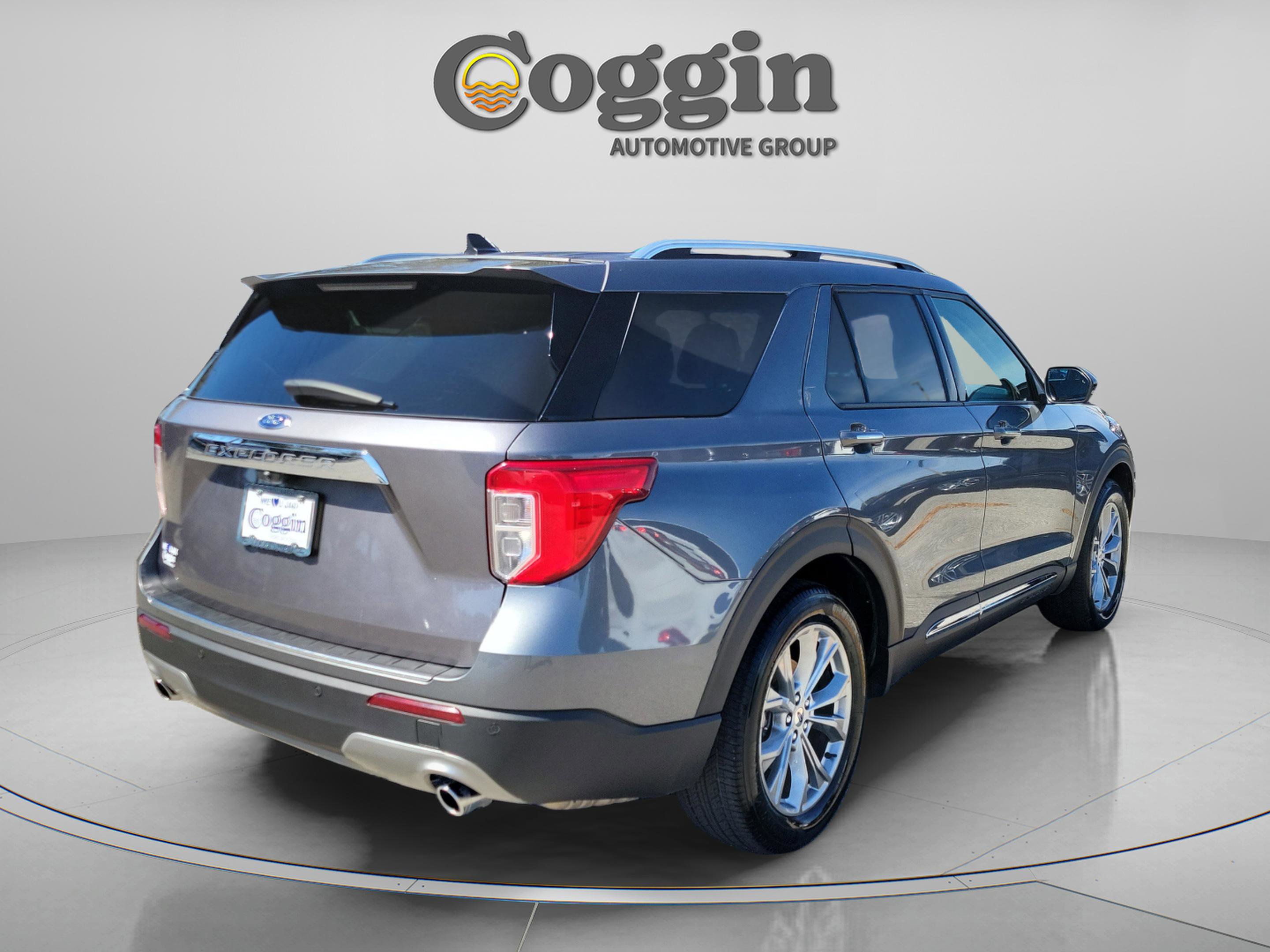 Used 2023 Ford Explorer Limited w/ Equipment Group 301A image 4