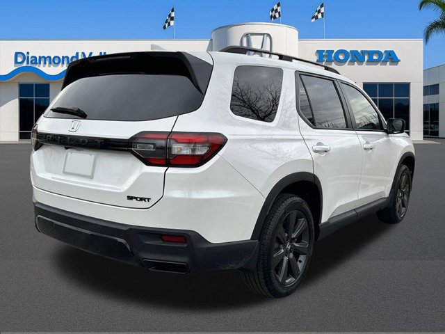 New 2026 Honda Pilot Sport image 2