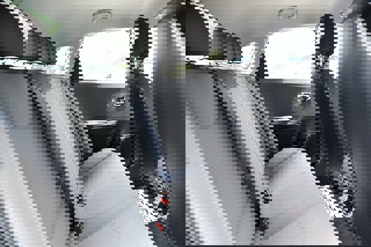 Used 2025 Kia K4 LXS image 14