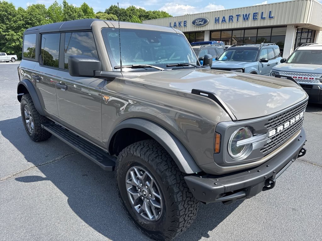 Used 2025 Ford Bronco Badlands AWD/4WD image 1