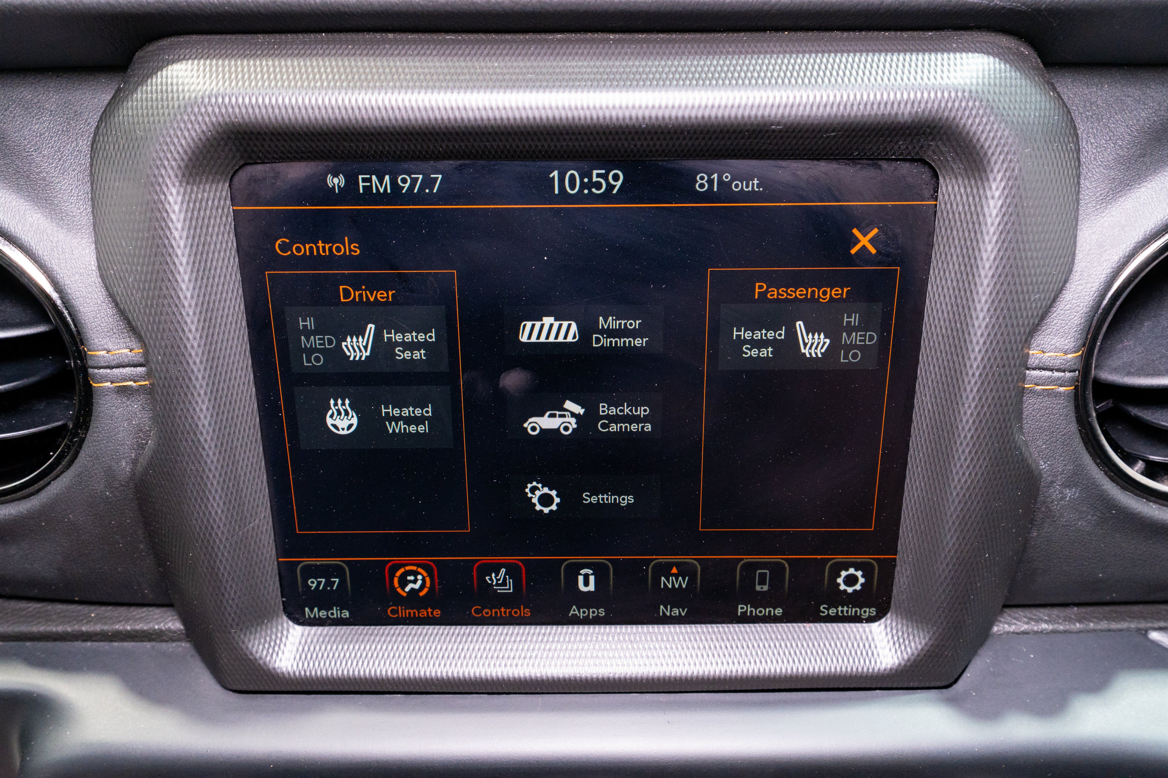 Used 2021 Jeep Wrangler Unlimited Sahara AWD/4WD image 19