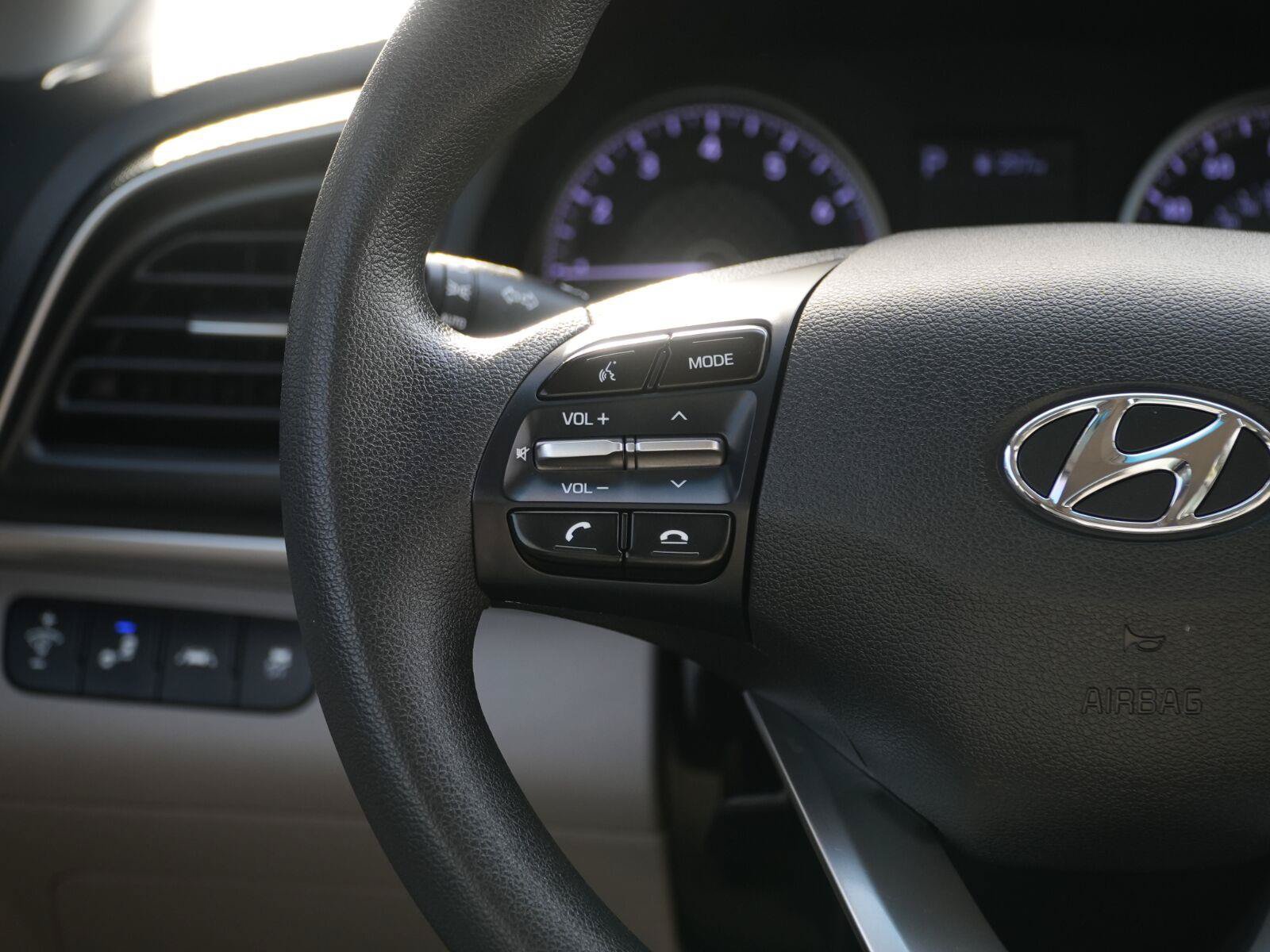 Used 2020 Hyundai Elantra SEL FWD image 21