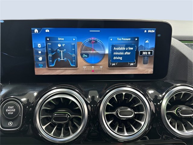 Used 2025 Mercedes-Benz GLA 250 4MATIC image 21