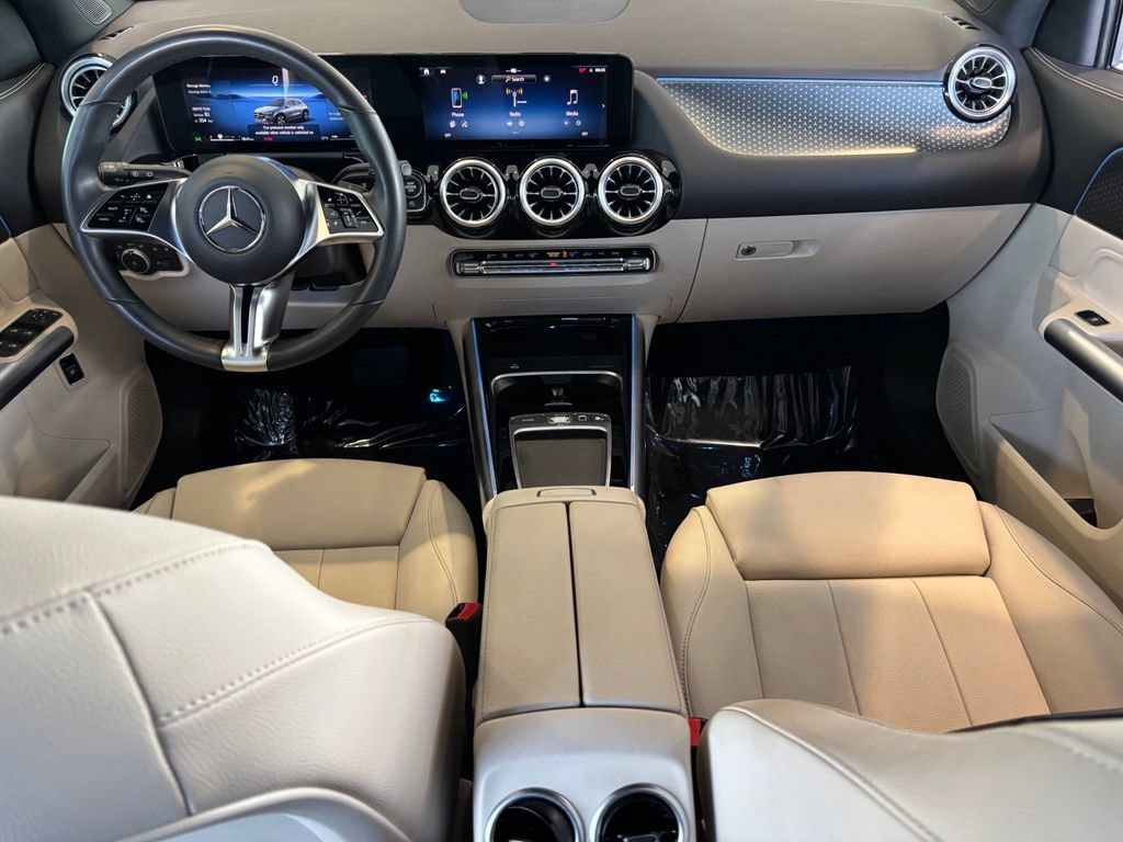 Used 2025 Mercedes-Benz GLA 250 4MATIC w/ Winter Package image 30