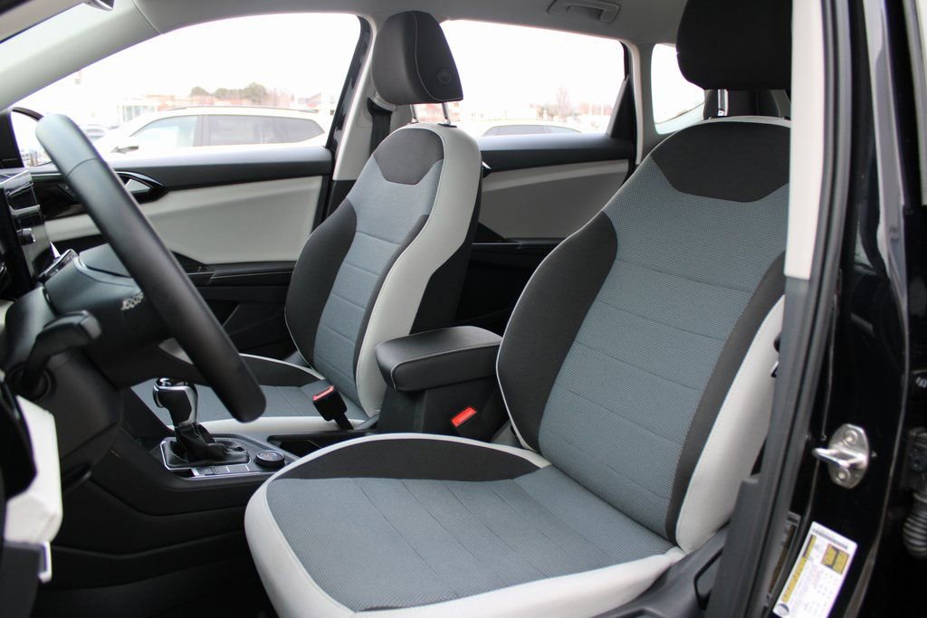 Certified 2025 Volkswagen Taos S image 8