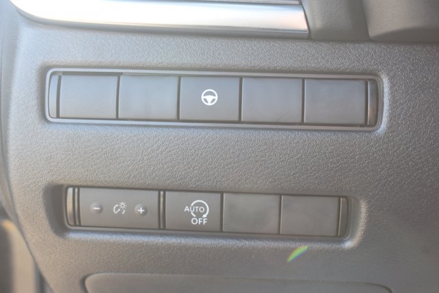 Used 2023 Nissan Rogue SV FWD image 28